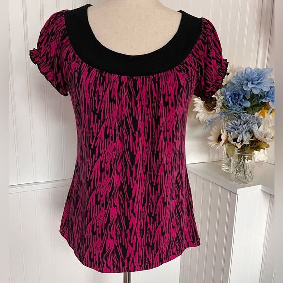 Fuchsia & Black Scoop Neck Top – Small - Picture 1 of 6